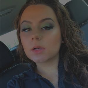 Meet your Posher, Tori